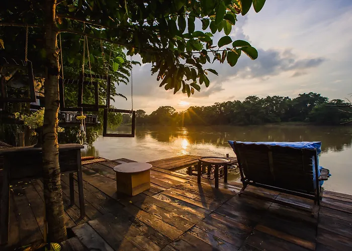 The Antique Riverside 3*