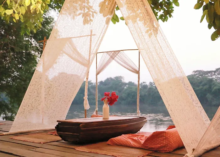 รีสอร์ท The Antique Riverside Ban Pong (Ratchaburi)