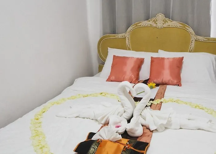 รีสอร์ท The Antique Riverside 3*
