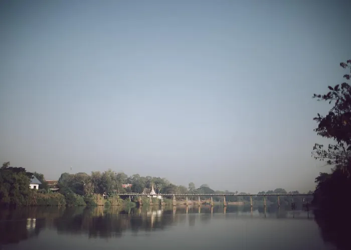 The Antique Riverside 3*